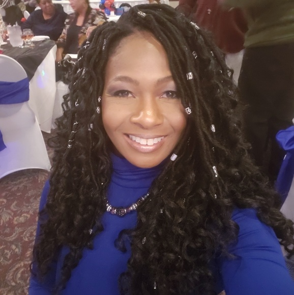 Meet your Posher, Chara - Picture 1 of 1